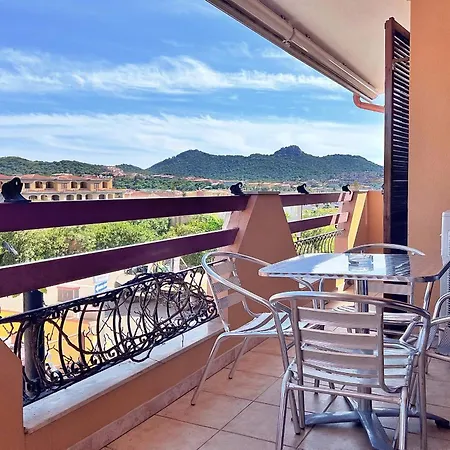 Near The Center - A Combination Of Relaxation And Unique Views Lejlighed Villasimius