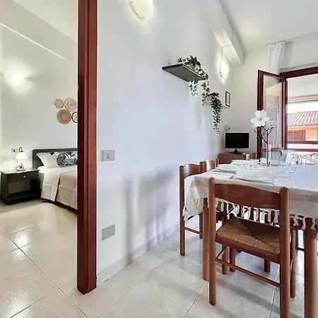 Near The Center - A Combination Of Relaxation And Unique Views Διαμέρισμα Villasimius