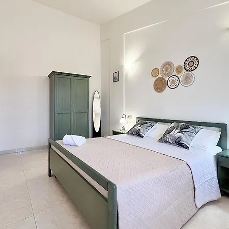 Near The Center - A Combination Of Relaxation&unique Views *
